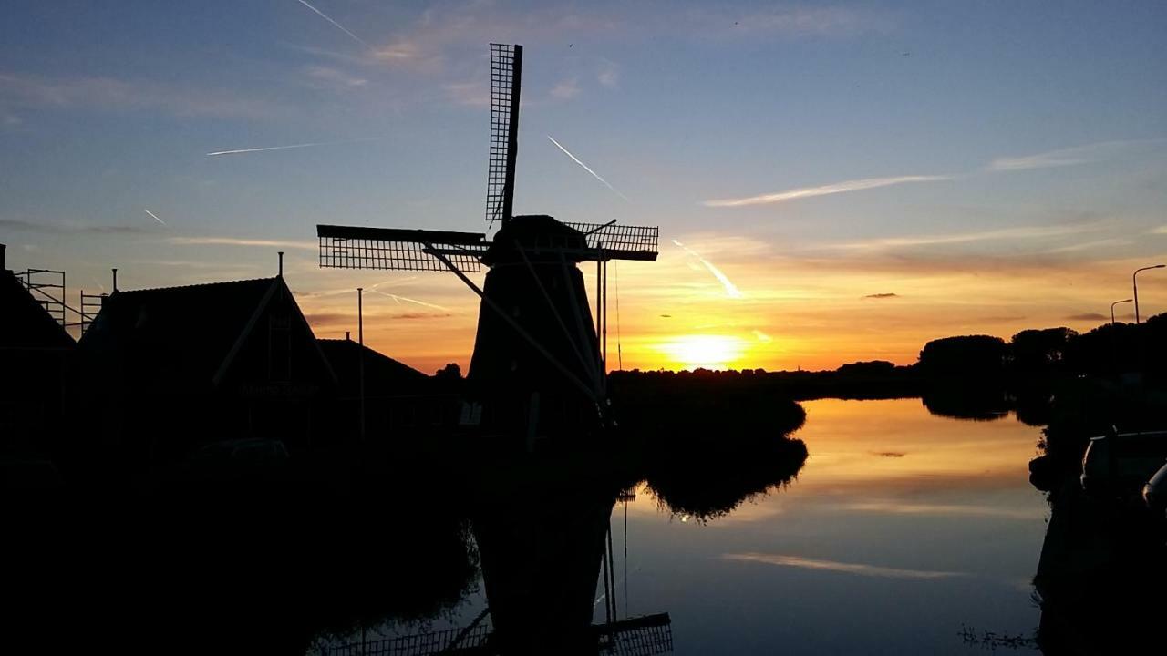 Tinyhouse Natuurhuisje Met Veranda Bij De Molen Tussen Alkmaar En Hoorn Oterleek Exterior foto